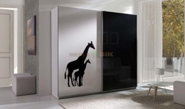 Szafa z drzwiami przesuwnymi Twister z grafiką żyraf biały połysk + czarny połysk